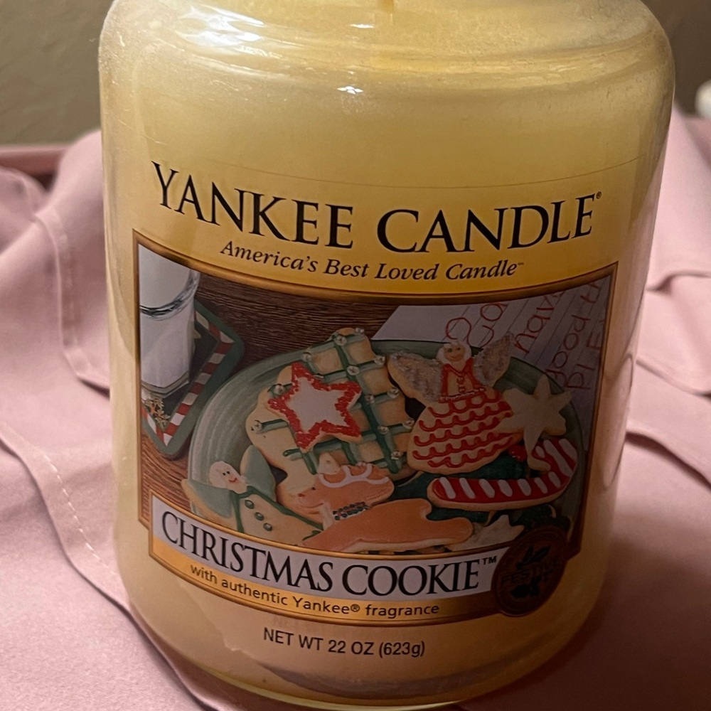 🎄Yankee Candle Christmas Cookie Jar🎄 - Picture 2 of 5